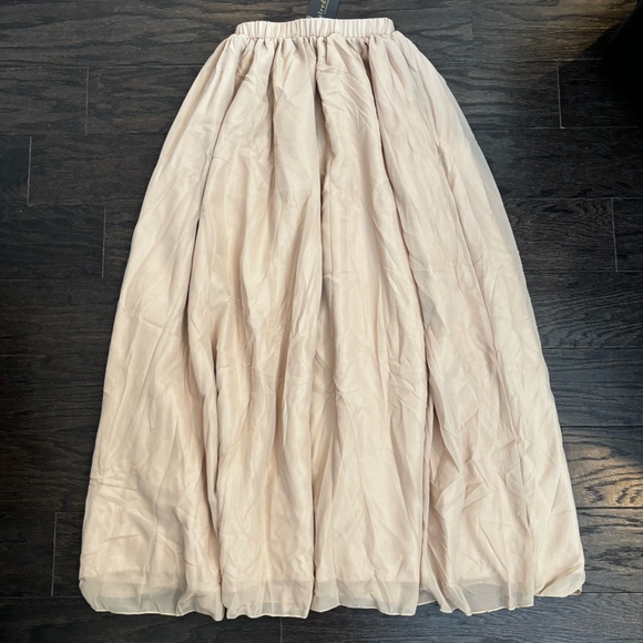 alredine Dresses & Skirts - Elegant Cream A-Line Skirt